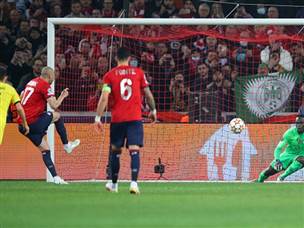 פנדל של אילמאז פתח את המשחק מחדש (getty)