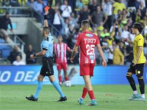 עם שני פנדלים ואדומים שנשרקו ובוטלו לטובת נתניה (לירון מולדובן)