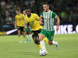 המשחק נפתח בשליטה ירוקה (ברני ארדוב)