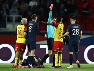 עוד לפני כן סמד הורחק באדום ישיר (GETTY)