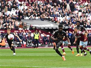 החמצת הפנדל של סאקה (Getty)