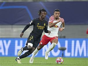 ועם הגנה חסרה (getty)