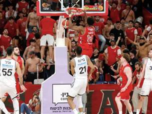ג`יילן הורד. מרחף אל הסל (אלן שיבר)