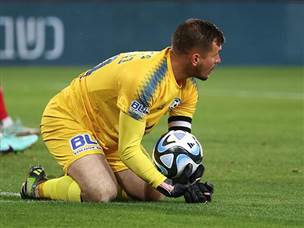 מנע יתרון כפול. בומשטיין (דני מרון)