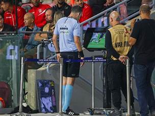 ה-VAR מילא תפקיד משמעותי במשחק הערב (דני מרון)