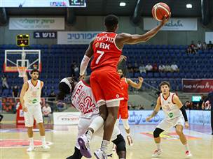 מולינאר. שלושה משחקני ב“ש/דימונה קלעו 21 נקודות (לירון מולדובן)