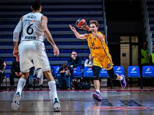 יוקובאיטיס. משחק טוב שלו (ג`ורג`יה קוסטיץ`, מכבי ת“א)