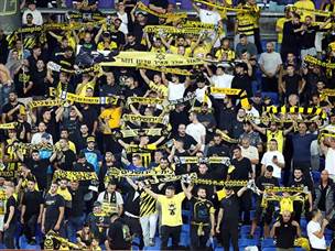 אוהדי בית“ר ירושלים ביציע (אלן שיבר)