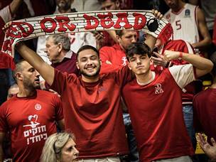 האדומים מרוצים (עודד קרני)