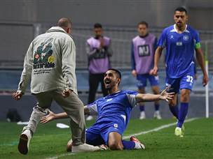 אבל אז הגיע מחמיד (דני מרון)