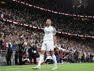 אמבפה. השער המוקדם שלו נמחק בהמשך (Getty)