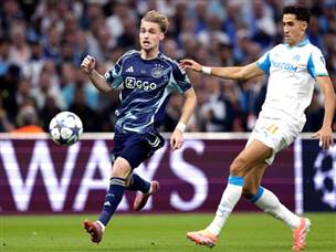 אייאקס התעוררה במחצית השנייה (GETTY)