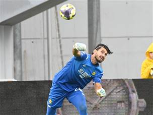 ניראון בצד אחד (ברני ארדוב)