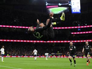סמניו הכפיל והתעופף (Photo by Rob Newell - CameraSport via Getty Images)