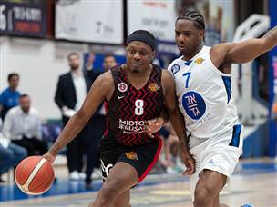 ווינסטון. הגיבור על הבאזר (ספי מגריזו)