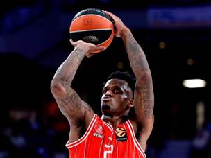 סיפק הצגה גדולה ברבע האחרון. בלייקני (GETTY)