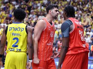 גינת עם הופעה מצוינת (אלן שיבר)