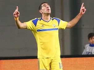 איתן טיבי מודה לאלוהים (צילום: אלן שיבר)