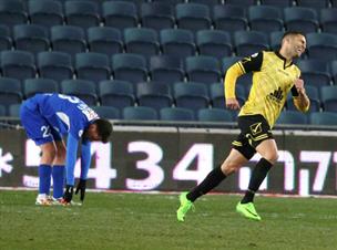 שכטר המשיך את החגיגה במבצע סולו (אלן שיבר)