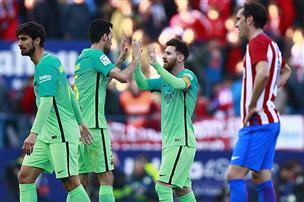 הלחיצו את ריאל. שחקני בארסה חוגגים (getty)