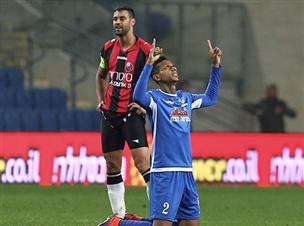 דוס סנטוס מודה לאלוהים (צילום: אלן שיבר)