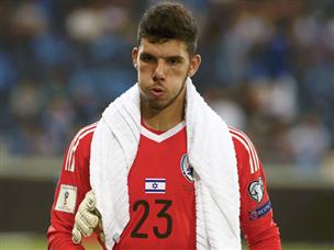 רחוק מלהיות בשל. גלזר (אלן שיבר)