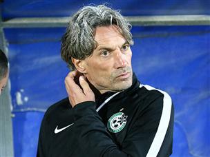 זועק לעזרה, אבל אף אחד לא מקשיב (דני מרון)