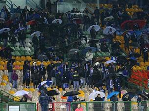 הקהל הכחול הגיע למרות הגשם (לירון מולדובן)