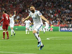 בנזמה הנחית את המכה הראשונה (getty)