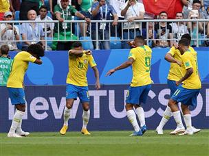 לניימאר יש צוות מסייע (getty)