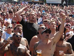 כמה שאוהדי אנגליה חיכו לרגע הזה (GETTY)