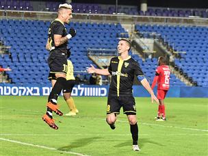 והמשיך עם עוד שער שלו לפני הירידה להפסקה (אודי ציטיאט)