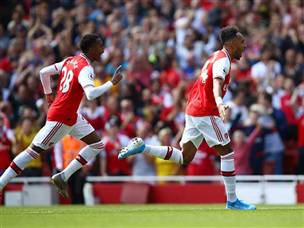 אובמיאנג חוגג עוד שער ניצחון (getty, Julian Finney)