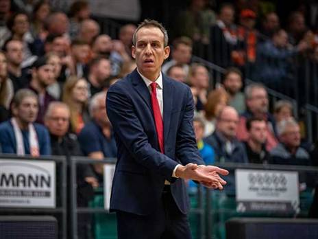 לא מאמין בעמדה מס' 5. קטש (FIBA)