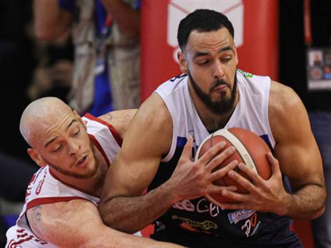 שיתף פעולה עם מקל ומגיע לישראל (GETTY)