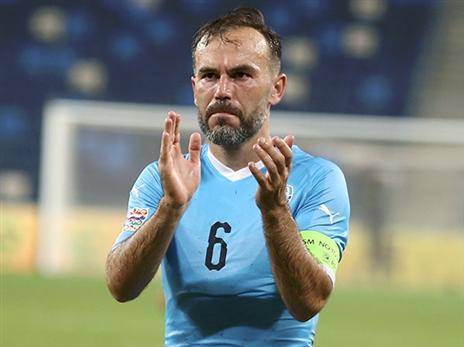 "לא מתאים לו? שלא יהיה". נאתכו (אלן שיבר)