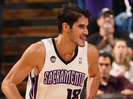 כספי בתחילת דרכו בקינגס. הכריחו אותו להסתובב עם תיקים בצבע ורוד (Getty)