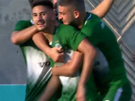 שחקני חיפה. נשארו מושלמים (האתר הרשמי של מכבי חיפה)