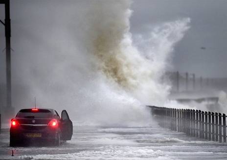 שימושית מאוד גם בתנאי מזג אוויר קשים. מתריעה לנהגים להוריד מהירות ולשמור מרחק (צילום: Getty)