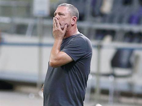 קשה להתרכז בכדורגל. קלינגר (אלן שיבר)