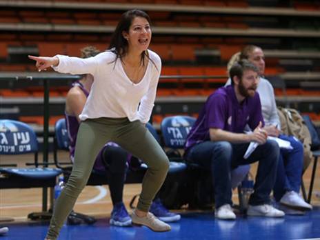 תפתח את העונה ללא קאפר. העליון (התמונה באדיבות מנהלת ליגת העל לנשים בכדורסל)