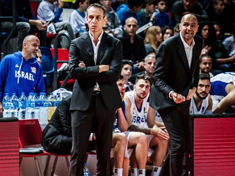 "הלוואי והייתי שומר כמו מדר". קטש (עודד קרני)