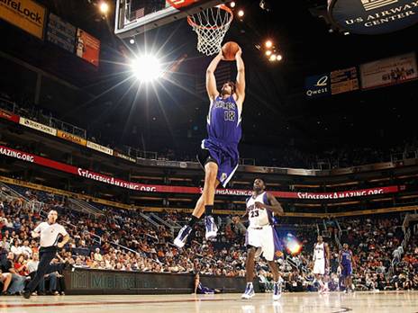 "אתה מגיע להיכל לאימונים ולמשחקים. שם זה באמת קורה" (Getty)