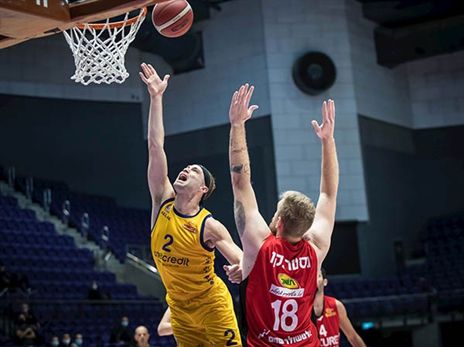 בלט בחולון. וורקמן (עודד קרני, מנהלת הליגה)