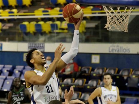 הפסד שני של פאריס העונה בליגה. (לבלואה פאריס)