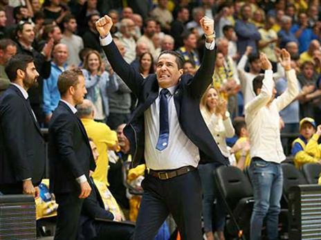 יאניס ספרופולוס. מקבל חיזוק לסגל (אלן שיבר)