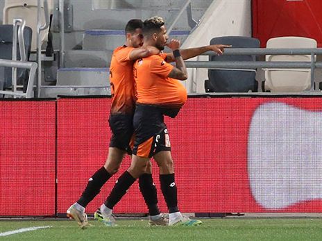 בוזגלו. משפחת בוזגלו לא על הגב שלו (אודי ציטיאט)