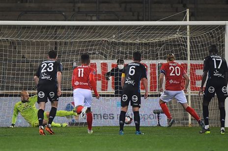 רנו ריפאר כובש בדקה ה-88 (Getty)