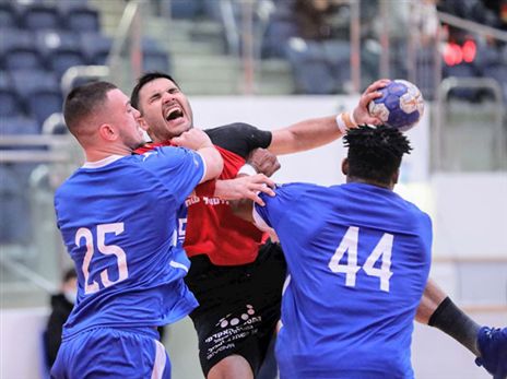 בואישיץ כבש שער ניצחון עבור הפועל ראשל"צ (הדר ואן קולא, איגוד הכדוריד)