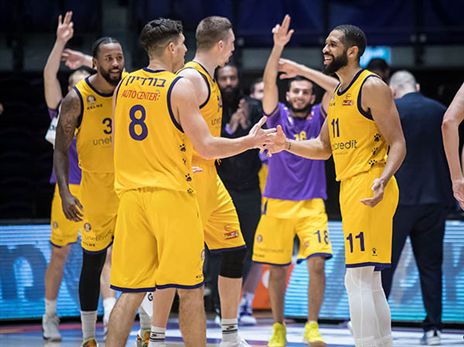 שחקני חולון. "אחת הקבוצות הכי חולוניות בהיסטוריה" (עודד קרני)